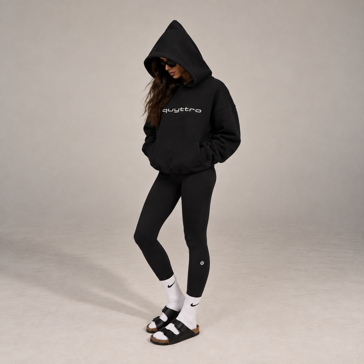Black Essential Hoodie - quyttro